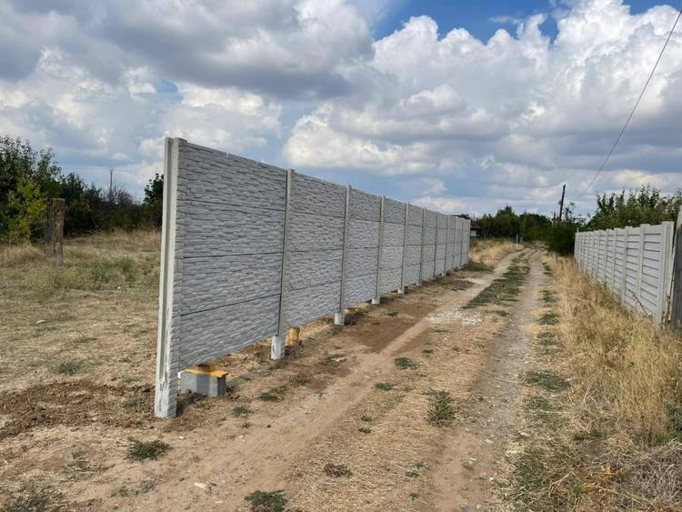 Casă individuală cu 3 camere cu Teren 560 Mp în Coșoveni