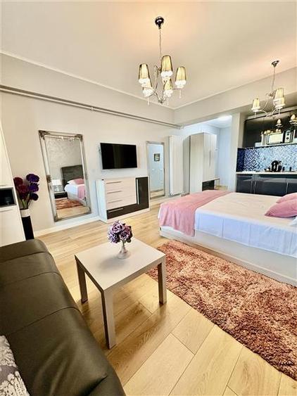 Apartament cu 2 camere decomandat, mobilat în Central