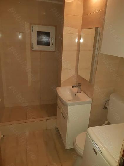 Apartament cu 3 camere decomandat în Buzaului