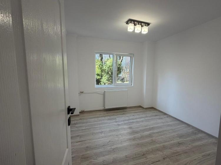 Apartament cu 2 camere semidecomandat în Rogerius