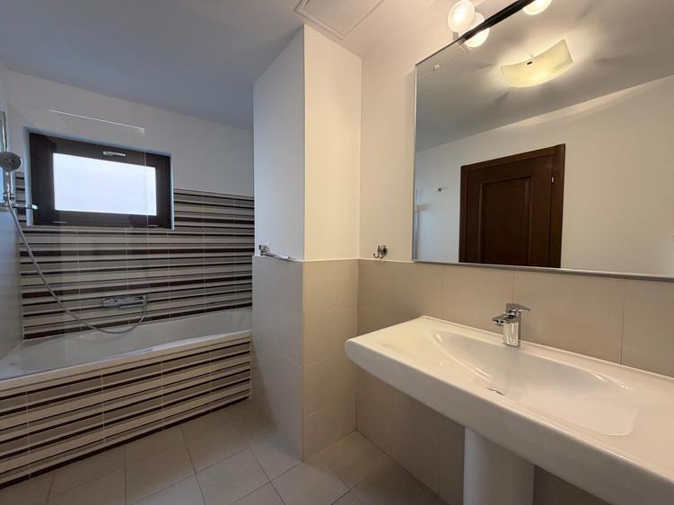 Apartament cu 3 camere semidecomandat, mobilat în Kiseleff