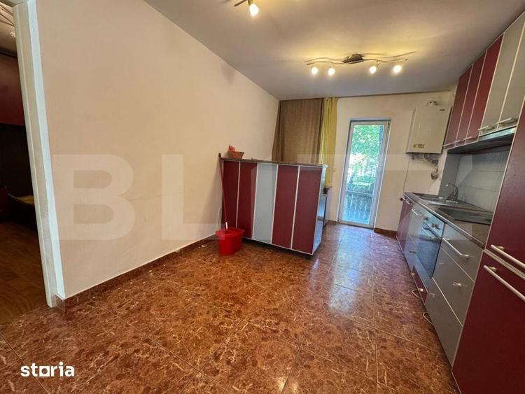 Apartament cu 3 camere semidecomandat în Central