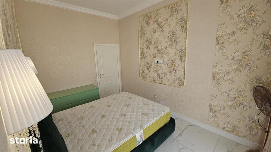 Apartament cu 3 camere semidecomandat în Europa