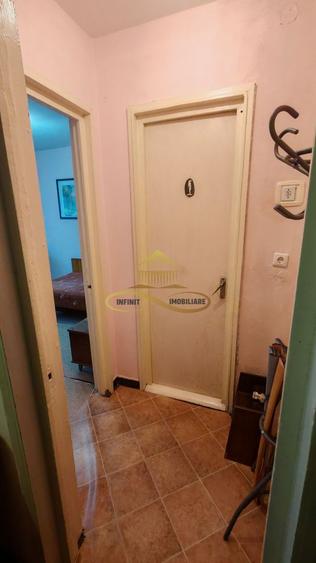 Apartament cu 2 camere semidecomandat, mobilat în Narcisa
