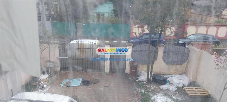 Casă cu 7 camere cu Teren 408 Mp în Bucureștii Noi
