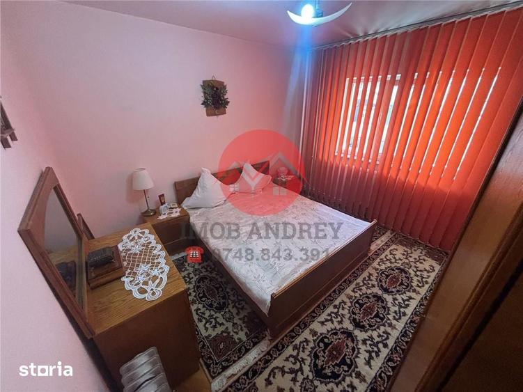 Apartament cu 3 camere decomandat în Central