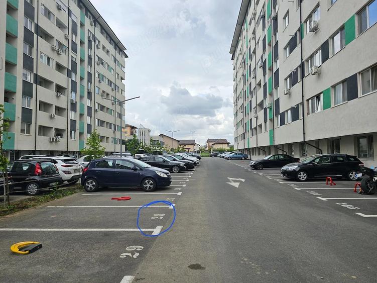 Apartament cu 2 camere decomandat în Roșu