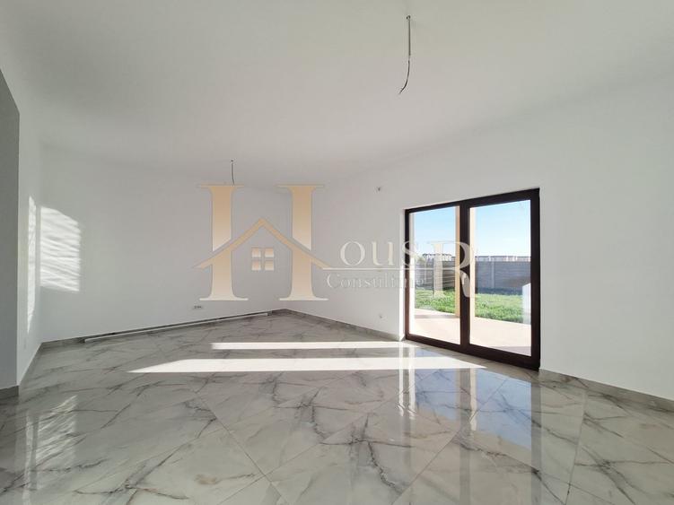 Duplex cu 5 camere cu Canalizare în Girocului