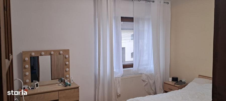 Casă cu 4 camere cu Teren 411 Mp în Dâmbovița