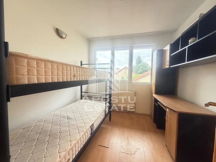 Casă cu 4 camere cu Teren 200 Mp în Aradului