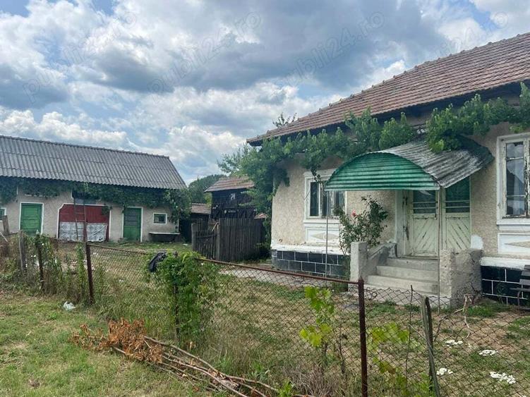 Casă cu 3 camere în Copăceni
