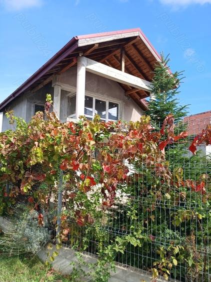 Casă cu 3 camere cu Teren 300 Mp în Voluntari