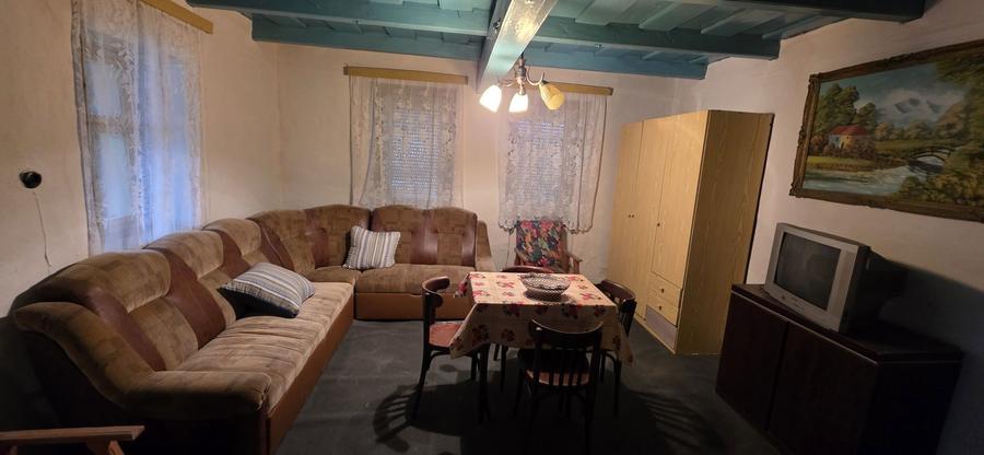 Casă cu 3 camere în Macea