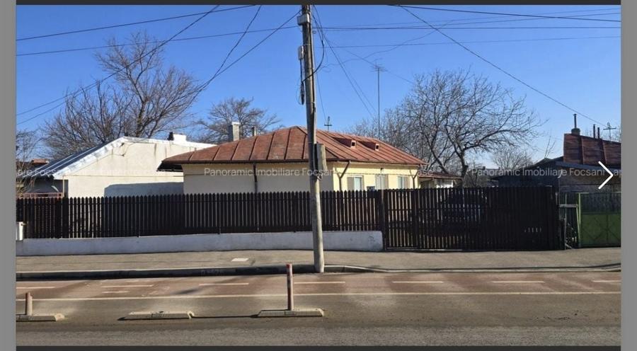 Casă cu 3 camere cu Teren 900 Mp în Central