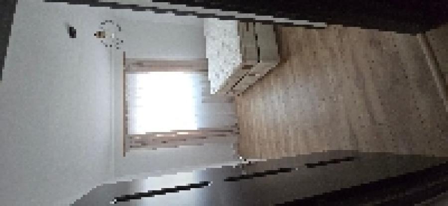 Apartament cu 3 camere decomandat în Tractorul
