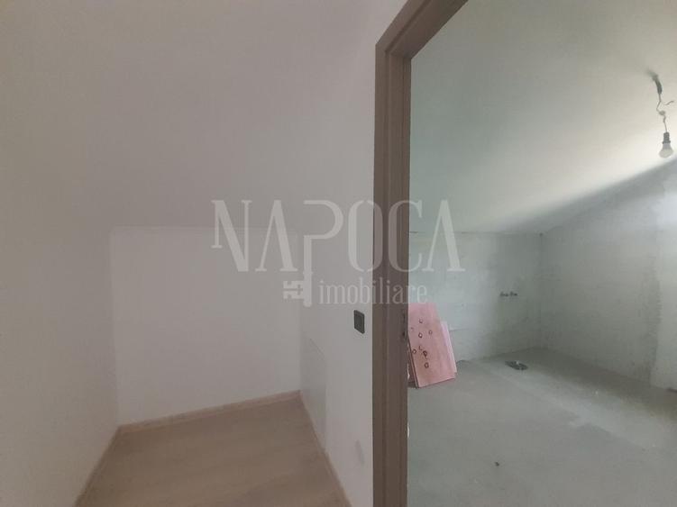 Casă individuală cu 5 camere cu Canalizare în Oncea