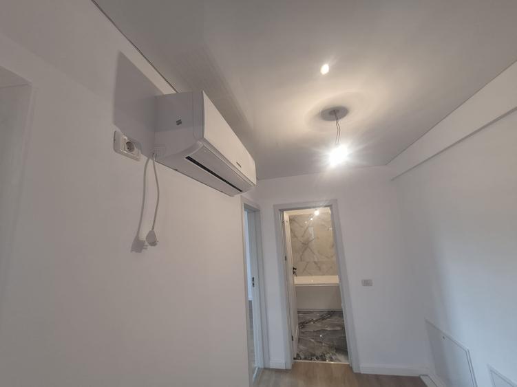 Apartament cu 3 camere decomandat în Nicolina