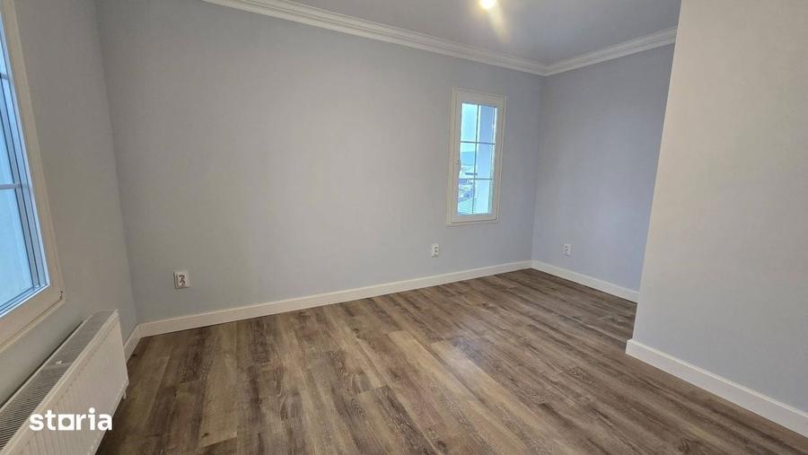 Casă cu 4 camere cu Teren 400 Mp în Rediu