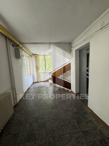 Apartament cu 4 camere decomandat în Pantelimon