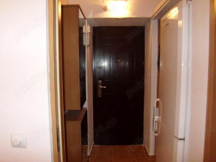 Garsonieră semidecomandată în Titan
