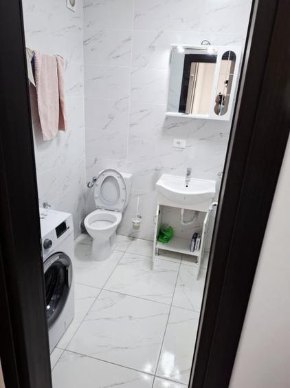 Apartament cu 2 camere decomandat, mobilat în Berceni