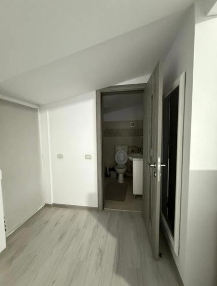 Garsonieră decomandată în Dobroești