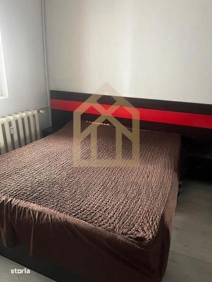 Apartament cu 4 camere decomandat, mobilat în Vitan