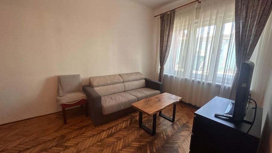 Apartament 2 camere zona centrala - 1