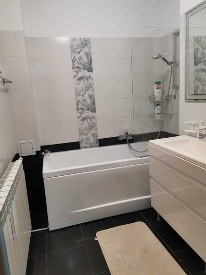 Apartament cu 3 camere decomandat în Tomis III