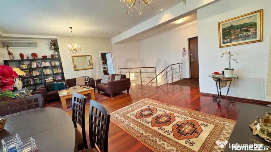 Apartament cu 3 camere decomandat în Nordului