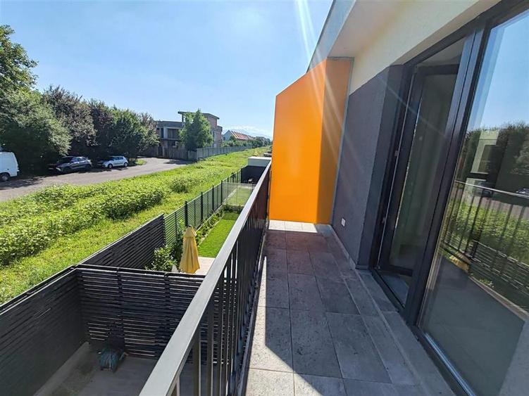 Duplex cu 4 camere cu Canalizare în Bartolomeu