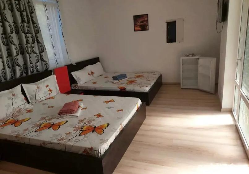 Casă cu 6 camere cu Teren 740 Mp în Costinești