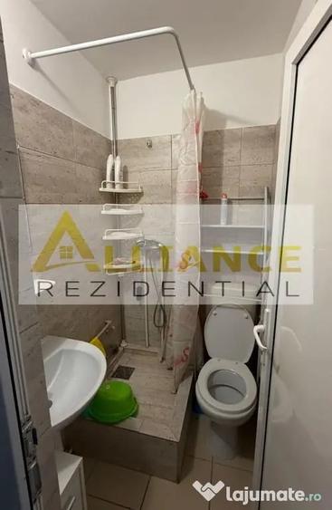 Garsonieră decomandată în Exterior Vest