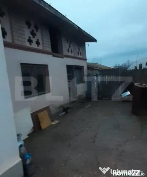 Casă cu 5 camere cu Teren 2348 Mp în Găești