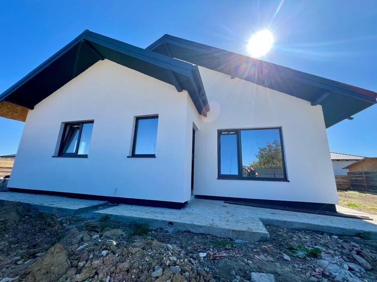 Casă cu 3 camere cu Teren 500 Mp în Lunca Cetățuii