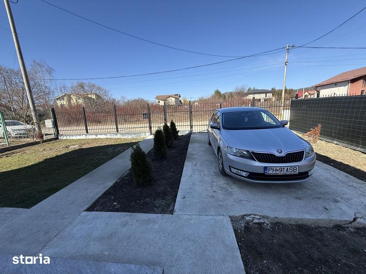 Casă cu 4 camere cu Teren 448 Mp în Bănești