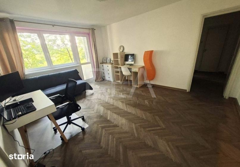 Apartament cu 3 camere semidecomandat în Drumul Taberei