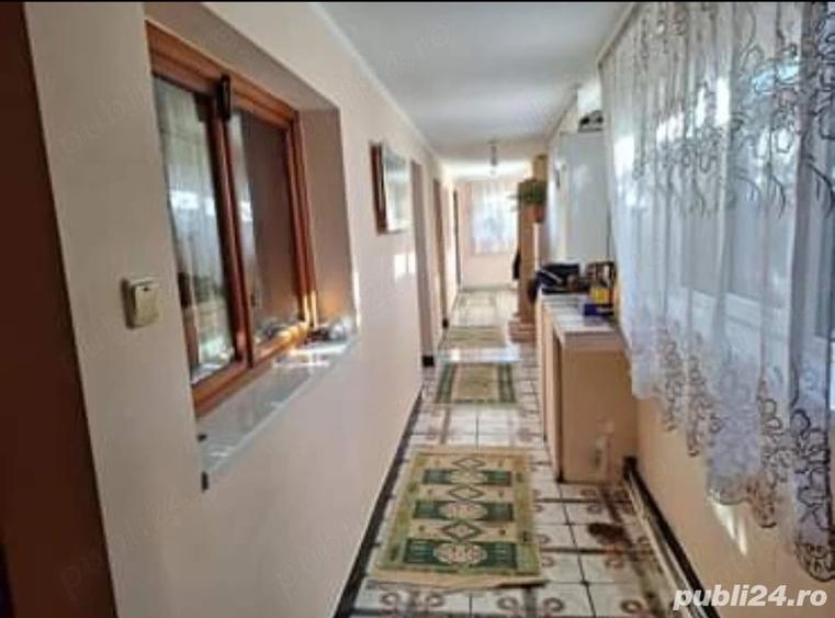 Casă cu 5 camere cu Teren 211 Mp în Brătianu
