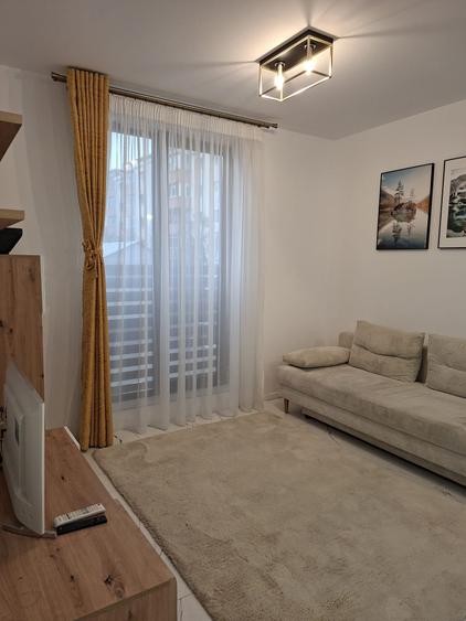 Apartament cu 2 camere nedecomandat în Teilor