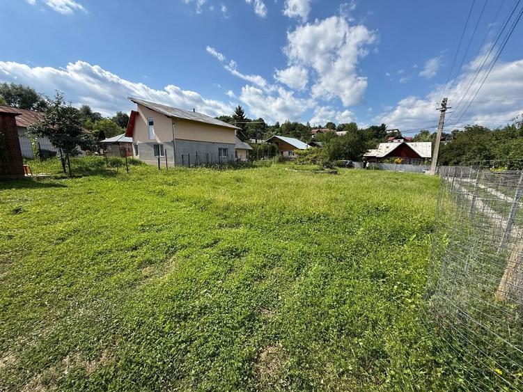 Teren Construcții intravilan de 617 mp, în Lac de Verde