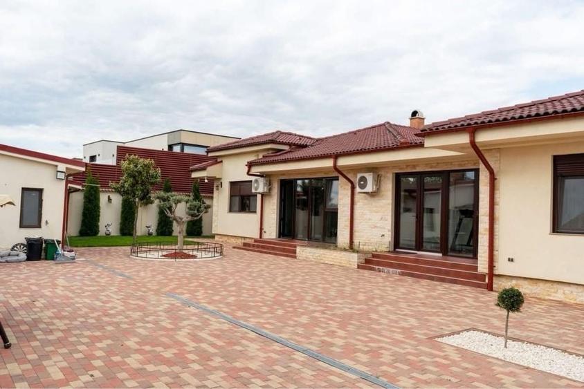 Casă cu 4 camere în Central