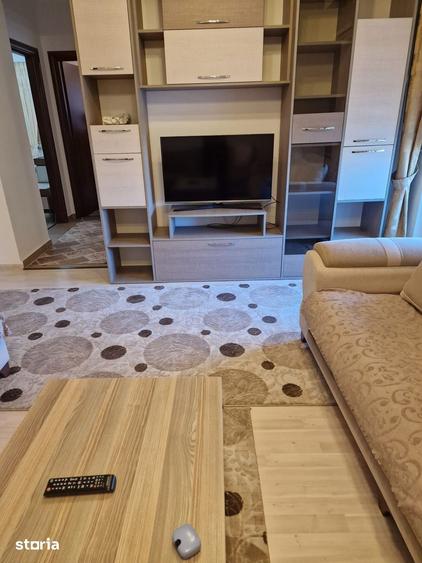 Apartament cu 3 camere decomandat în Km 5