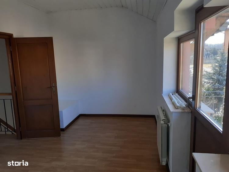 Casă cu 3 camere în Rontău