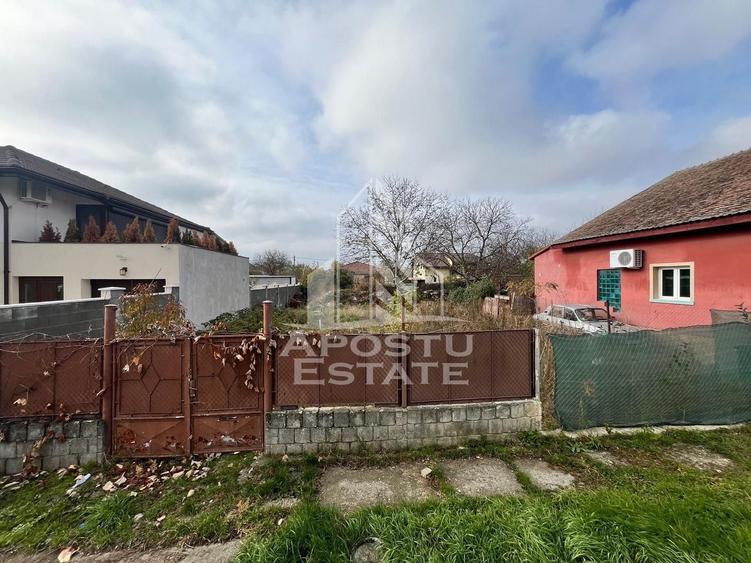 Teren Construcții intravilan de 432 mp, în Plopi
