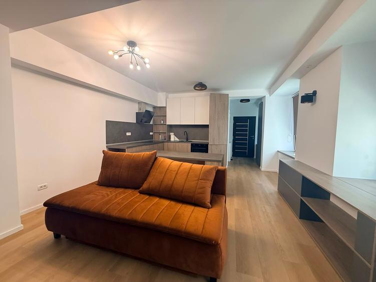 Apartament cu 2 camere, mobilat în P-ța Victoriei