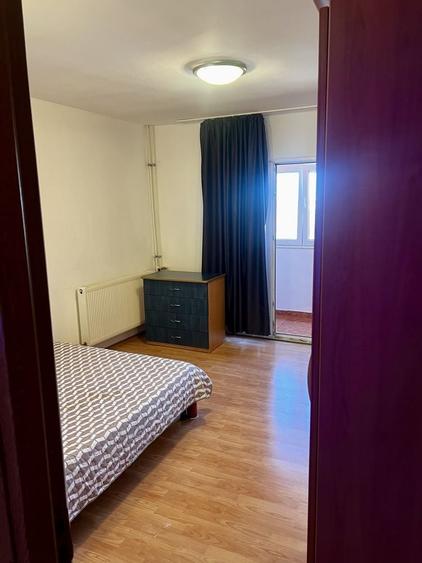 Apartament cu 3 camere decomandat în Militari