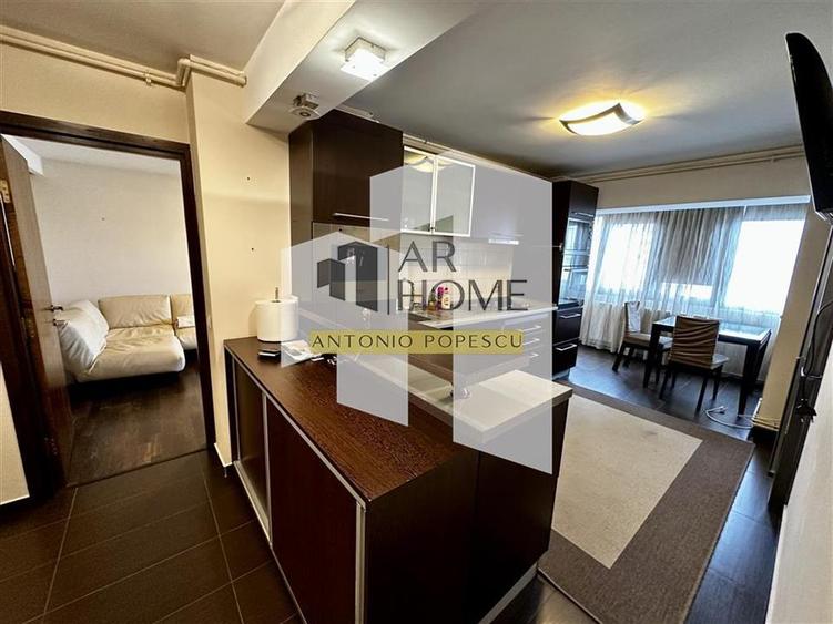 Apartament cu 2 camere decomandat, mobilat în Ultracentral