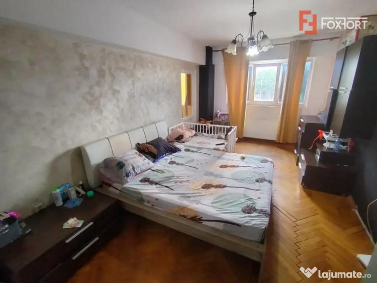 Apartament cu 4 camere decomandat în Șagului