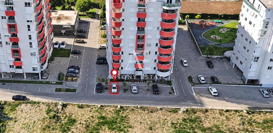 Proprietate specială, de 13 mp, în Decebal