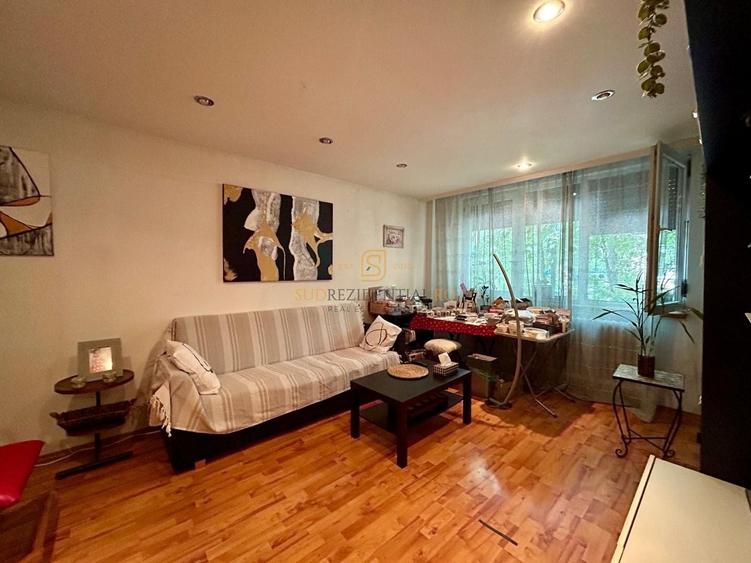 Apartament cu 3 camere decomandat, mobilat în Brâncoveanu